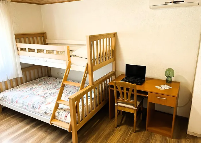 Tina Apartman *